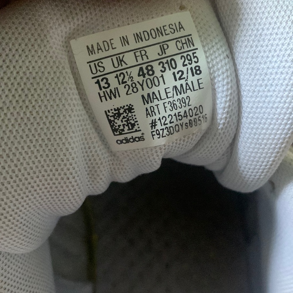 Adidas - Picture 2 of 5